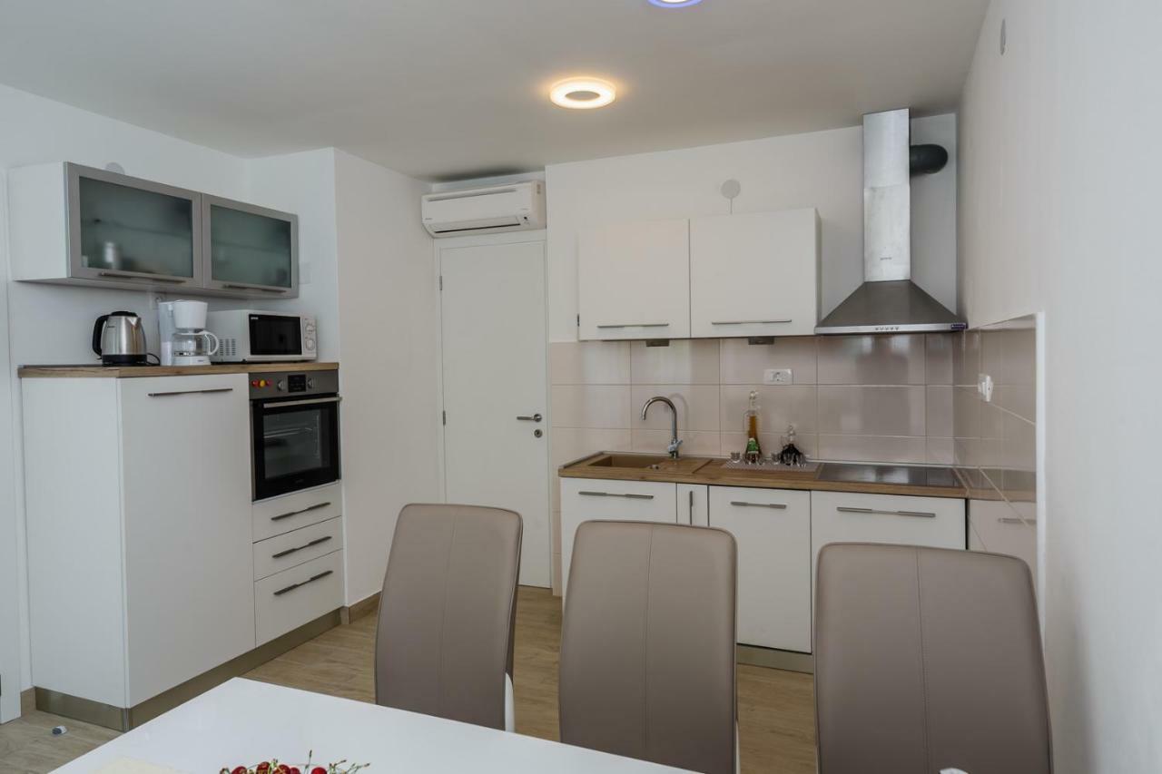 Apartment Bambi Σπλιτ Εξωτερικό φωτογραφία